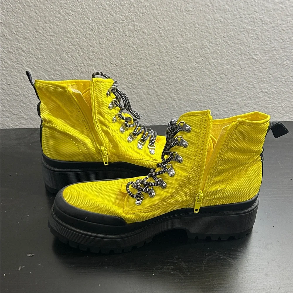Steve Madden Timbor Ankle Boots - Picture 4 of 6